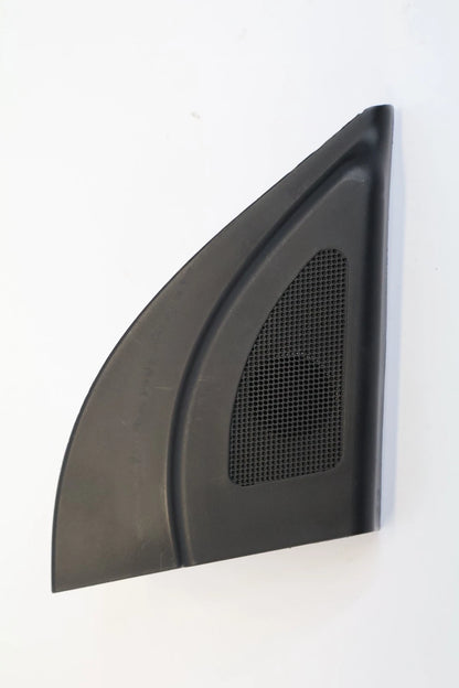 12-17 HYUNDAI ACCENT FRONT RH DOOR INNER CORNER COVER TRIM PANEL 876601R020 OEM