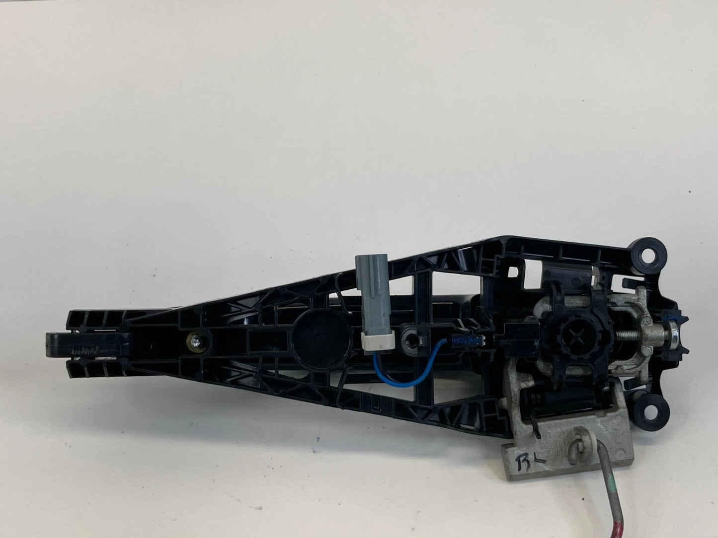 2010-2012 Buick LaCrosse Rear Left Side Exterior Door Handle 9400-2321 OEM