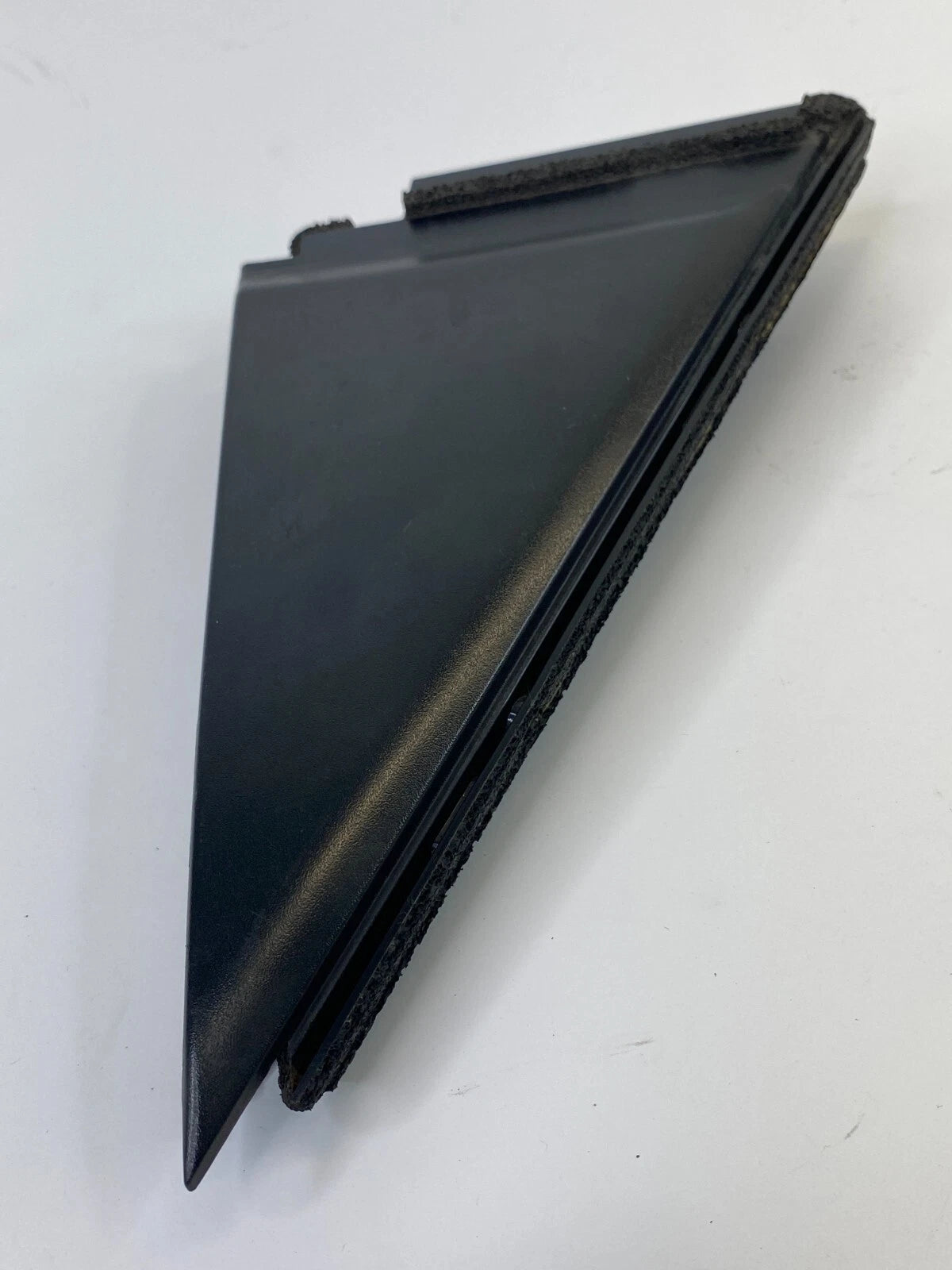 2010-2015 TOYOTA PRIUS REAR RIGHT PASSENGER DOOR OUTER CORNER COVER 67487-47040