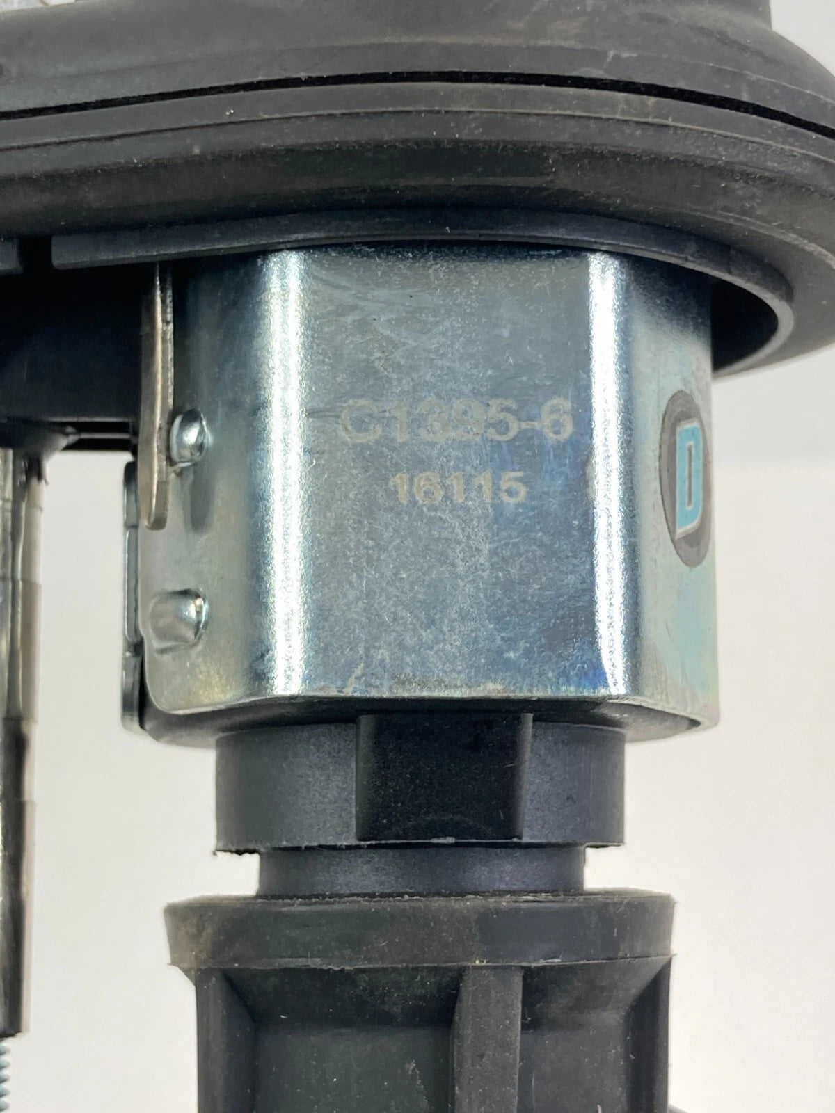 02 03 04 05 GMC Envoy SUV 4.2L Electronic Ignition Control Module Coil OEM