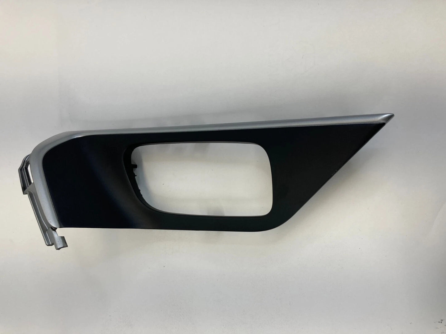 2013-2018 NISSAN ALTIMA FRONT RIGHT SIDE INTERIOR DOOR HANDLE BEZEL 80964-3T OEM