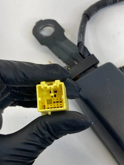 2012-2017 Kia Rio Front Right Passenger Seat Belt Buckle 888401W510HU OEM