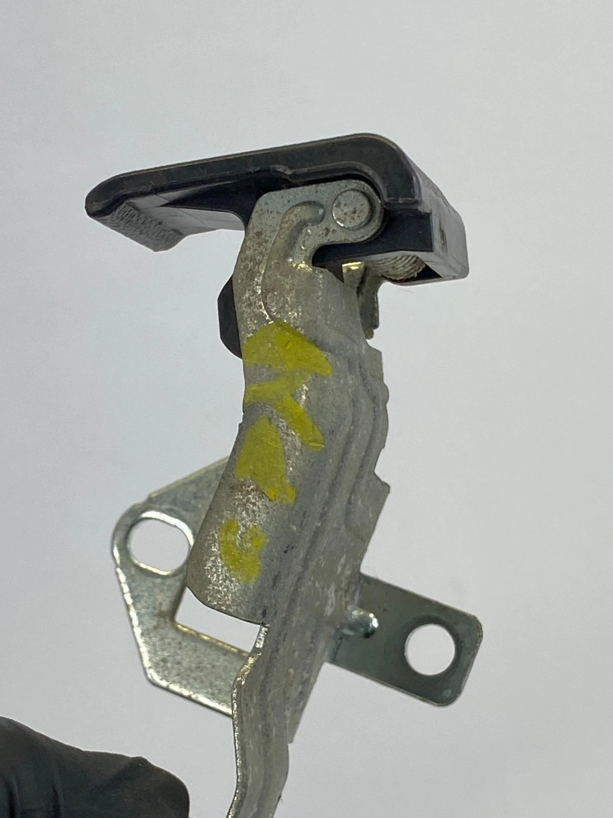 2007-2011 HONDA CR-V CRV FUEL GAS DOOR PULL RELEASE OPEN HANDLE OEM