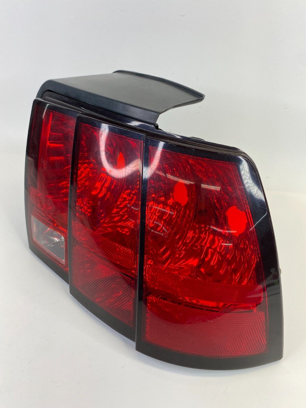 1999-2004 Ford Mustang Back Rear Right Side Tail Light Taillligh Lamp XR3313B504