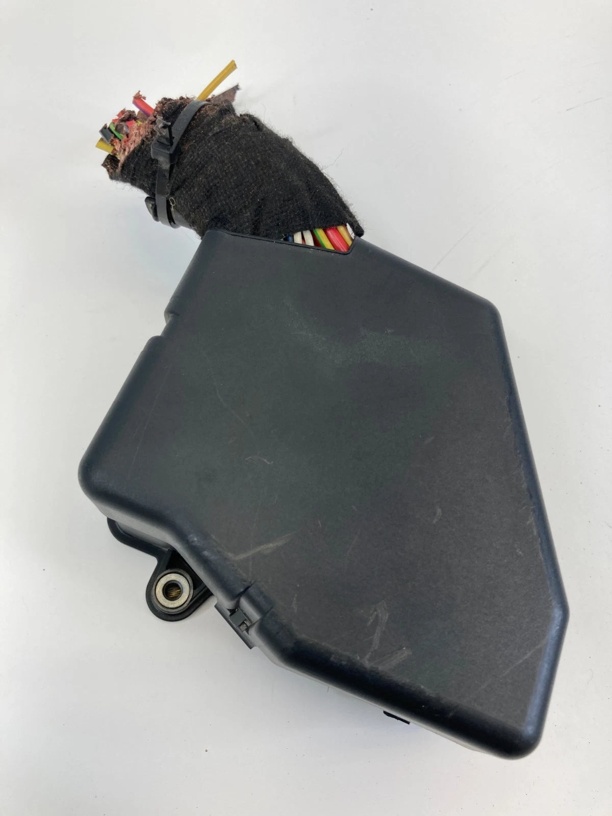 1998-2004 AUDI A6 A6 QUATTRO ENGINE COMPARTMENT FUSE BOX FUSEBOX RELAY OEM