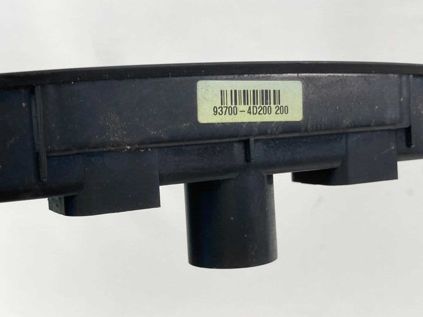 06-10 KIA SEDONA ESC OFF WINDSHIELD WIPER SWITCH COVER BEZEL PANEL 93700-4D200