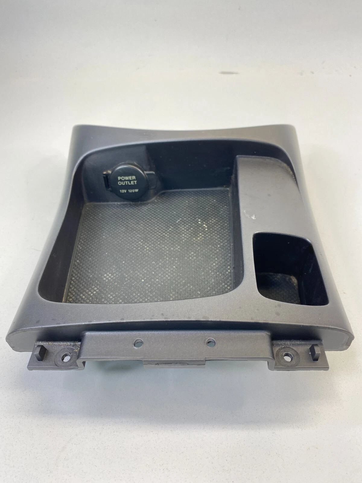 02-04 HYUNDAI SONATA CENTER CONSOLE UPPER TRAY STORAGE POWER OUTLET 84651-3C500