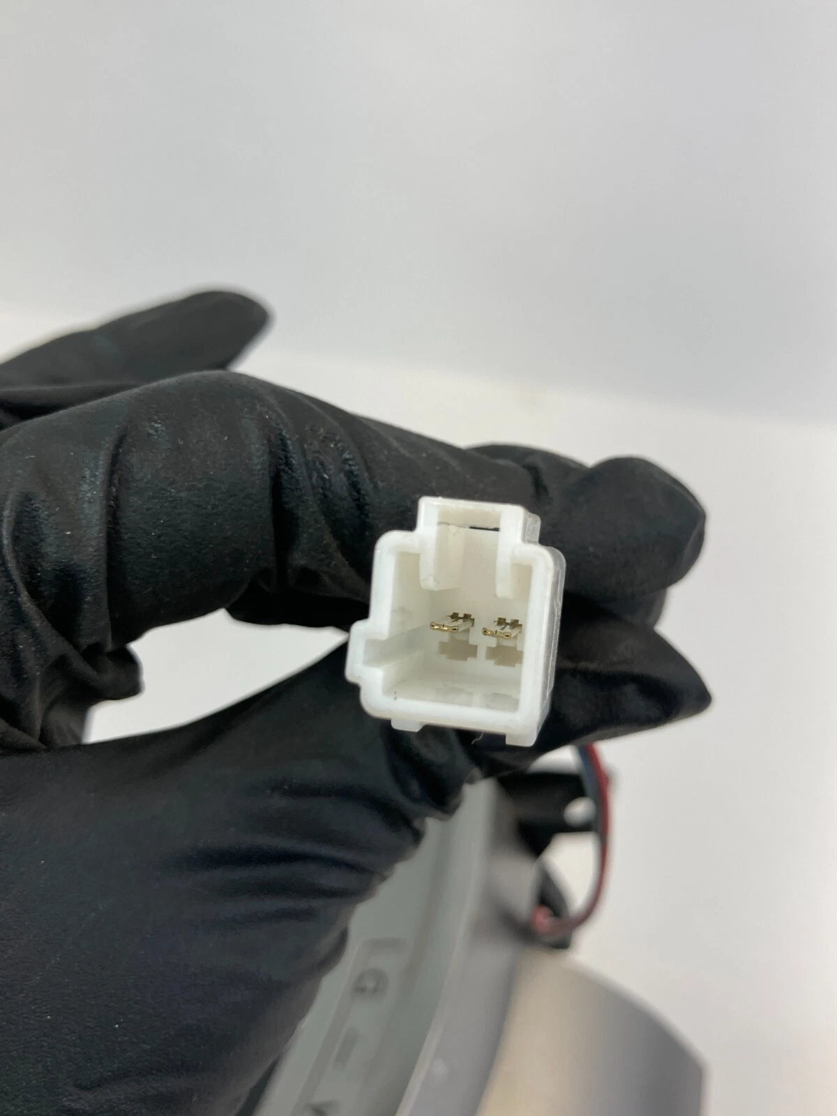 10-12 SUBARU OUTBACK AUTOMATIC FLOOR GEAR SHIFT SHIFTER SELECTOR BEZEL 76E484