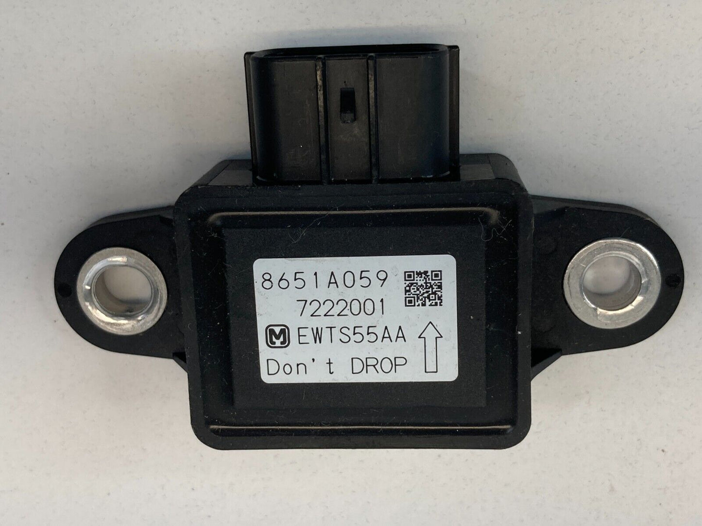 2004-2008 2010 2011 Mitsubishi Endeavor 3.8L Yaw Rate Stability Sensor 8651A059