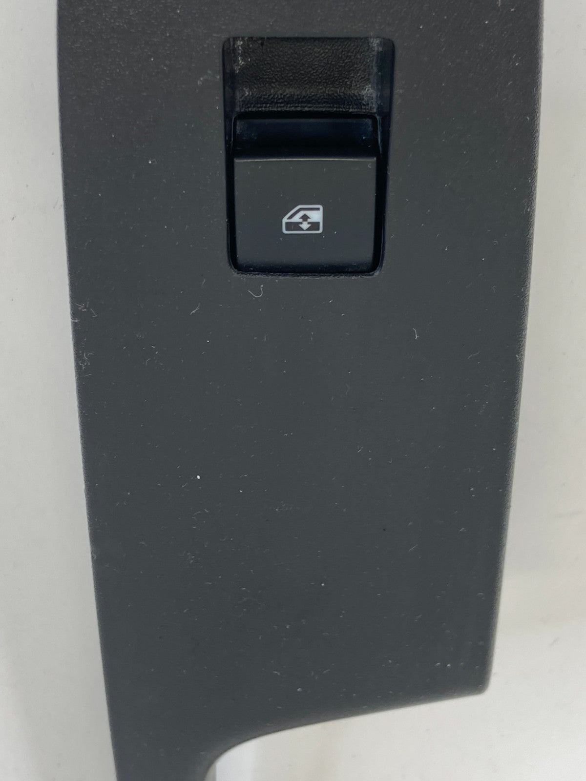 2010-2017 Chevrolet Equinox Front Right Door Window Control Switch 25946839 OEM