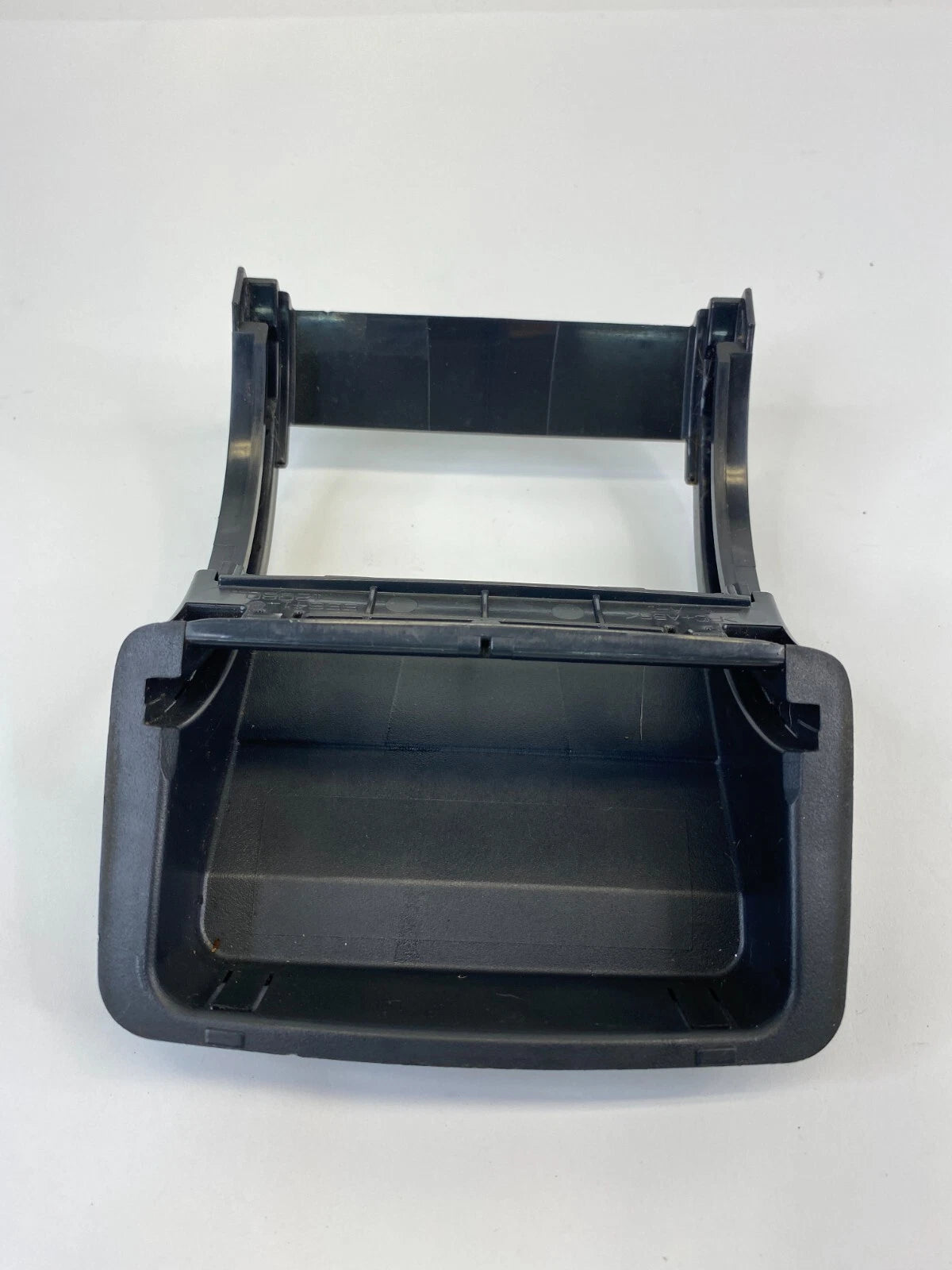 2008-2010 SCION XB REAR CENTER CONSOLE CUP HOLDER BRACKET SUPPORT 55615-12080