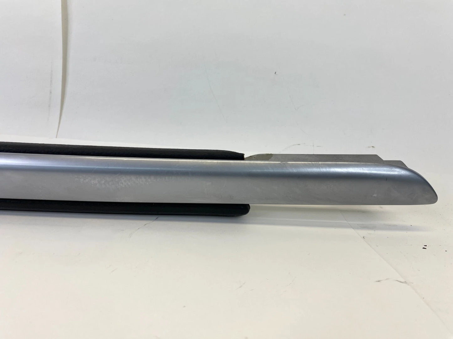 2007-2012 MERCEDES-BENZ GL450 FRONT RIGHT PASSENGER DOOR TRIM MOLDING OEM