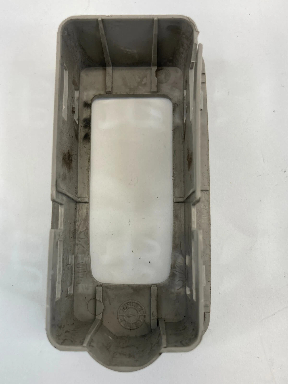 05 06 DODGE MAGNUM REAR RIGHT DOOR WINDOW SWITCH BEZEL TRIM COVER 95295B OEM