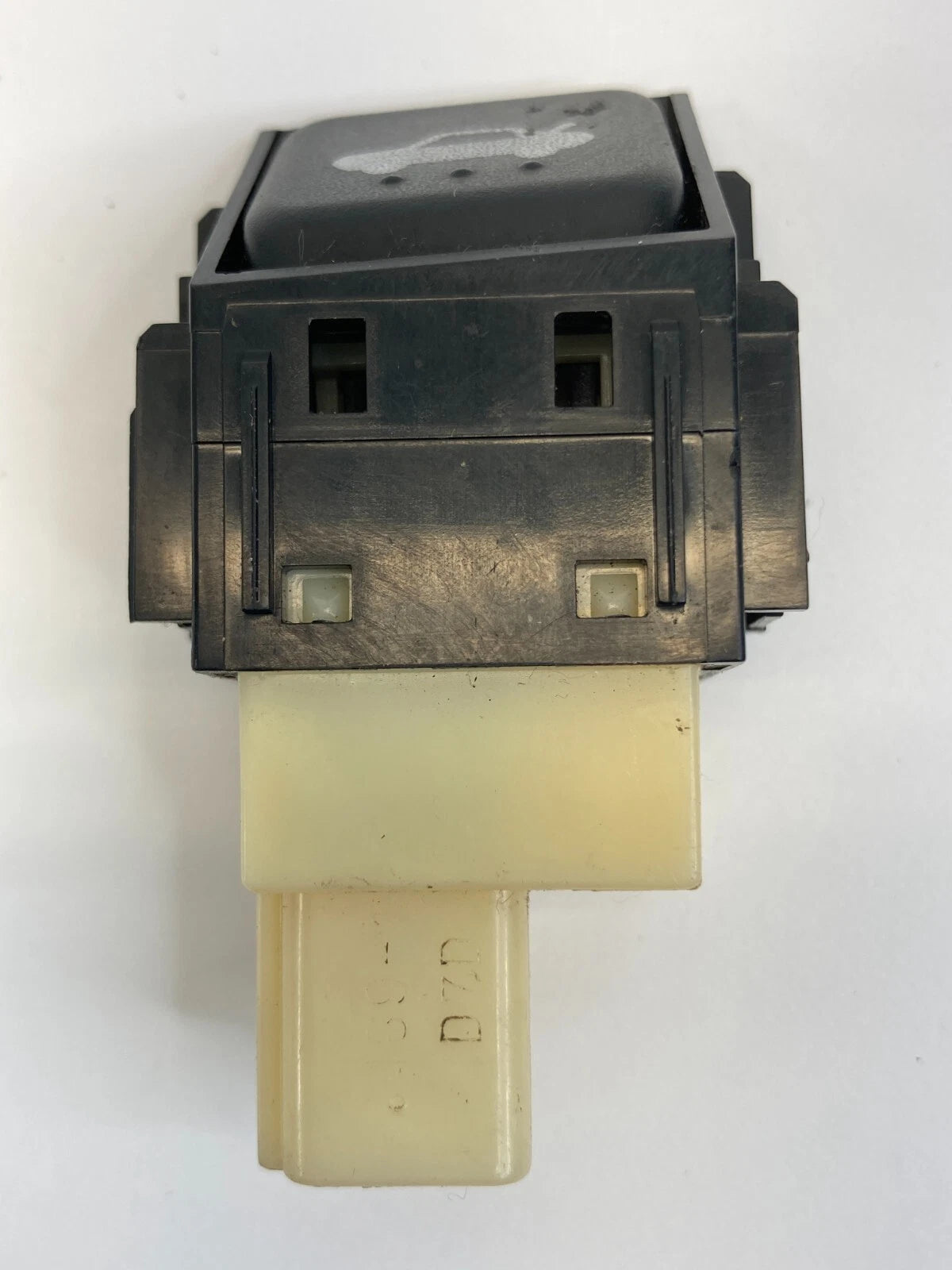 2003-2008 MAZDA6 MAZDA 6 SEDAN TRUNK LID RELEASE OPEN BUTTON SWITCH 15A489