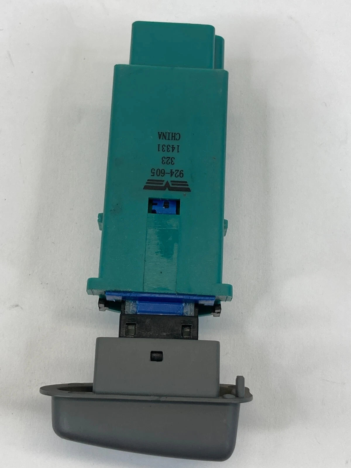 1999-2005 PONTIAC GRAND AM HAZARD EMERGENCY WARNING LIGHT CONTROL SWITCH OEM