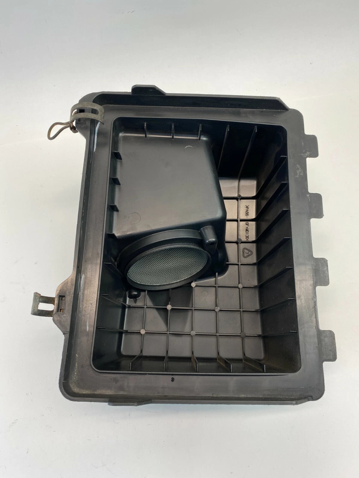 2005-2007 SATURN RELAY 06-08 UPLANDER AIR CLEANER INTAKE BOX HOUSING COVER OEM