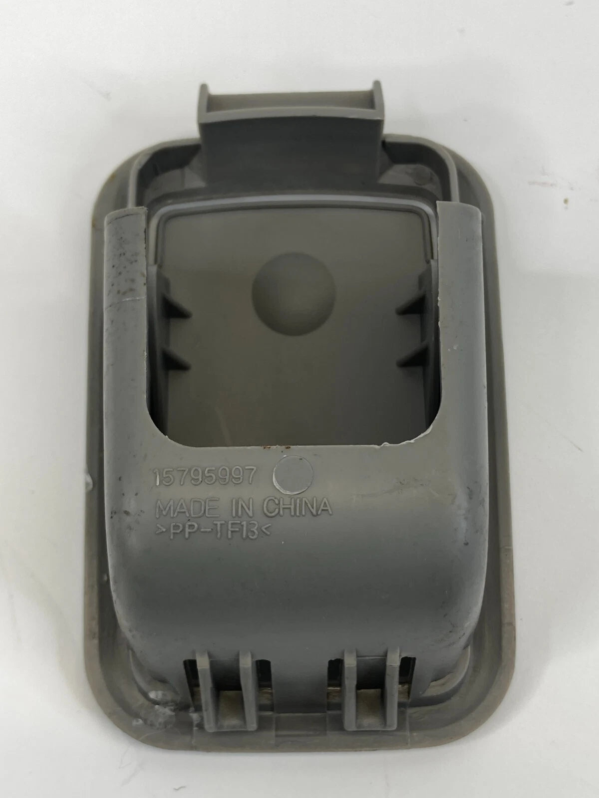 06-13 CHEVROLET IMPALA REAR DECK CHILD SEAT LOWER ANCHOR COVER TRIM 15795997 OEM