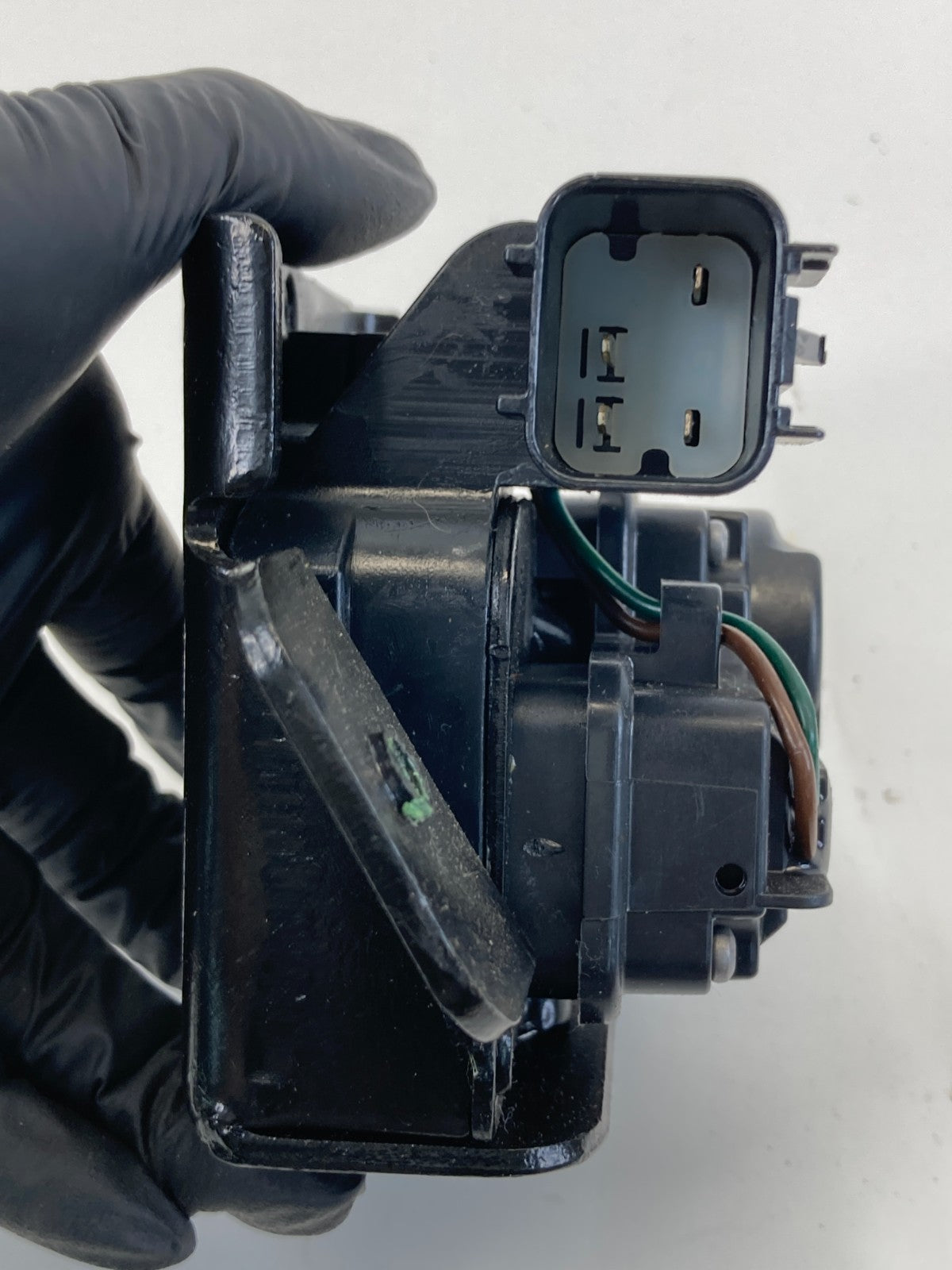 27-17 Chevrolet Equinox Rear Trunk Lid Tailgate Liftgate Lock Latch Actuator