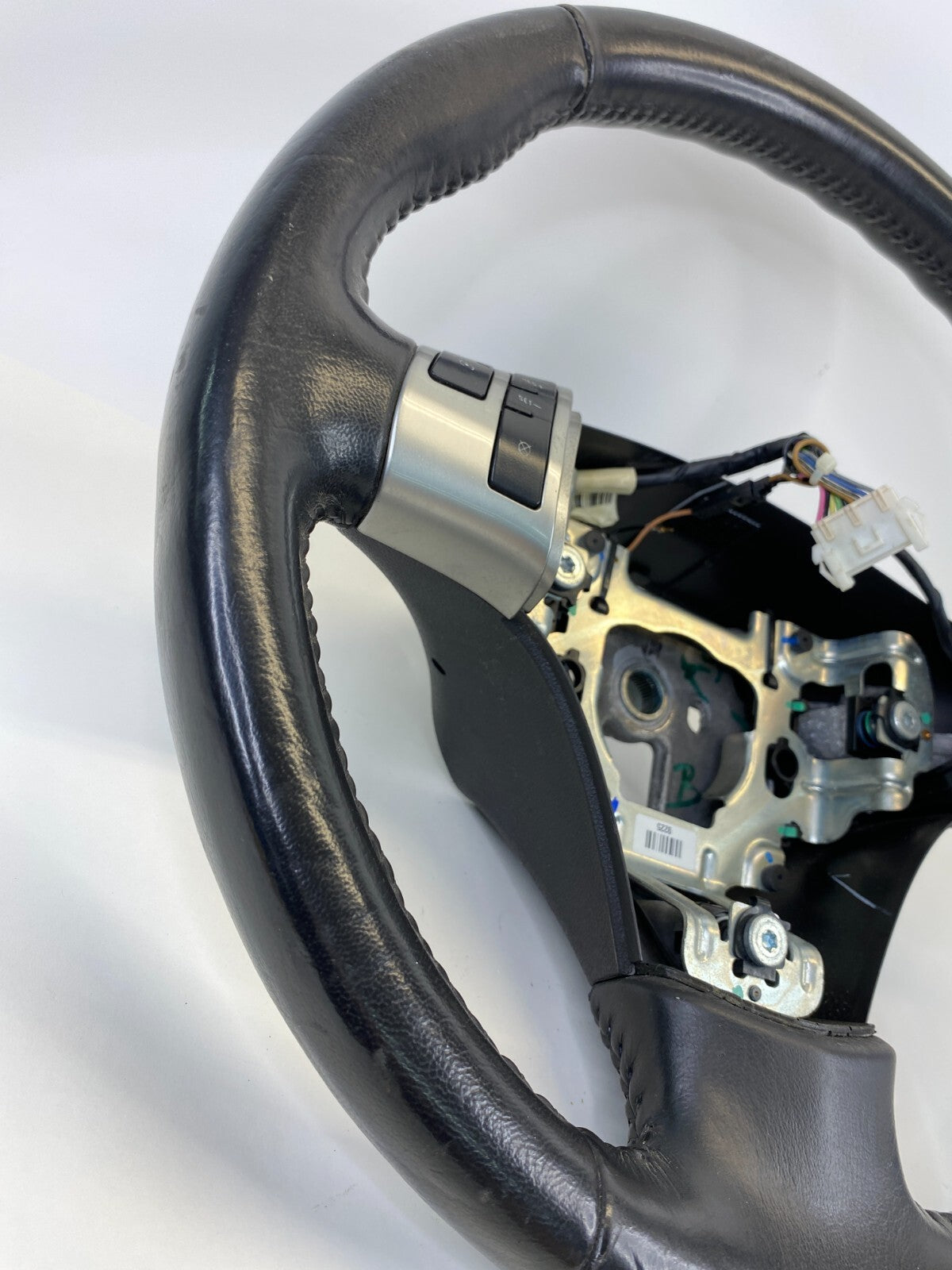 2006 2007 Saturn Vue Steering Wheel W/ Cruise Controls Switches 15292683 OEM