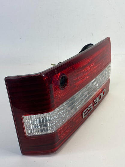 2000 2001 Lexus ES300 SEDAN Right Side Trunk Lid Back Up Taillight Lamp Assy OEM