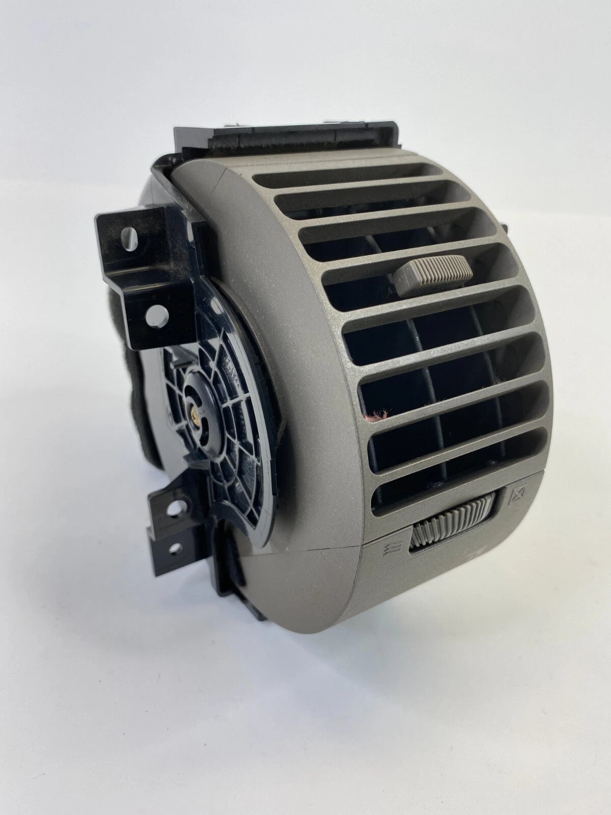 2005-2007 INFINITI G35 DASH RIGHT PASSENGER INNER A/C AIR VENT OUTLET 68750AC701