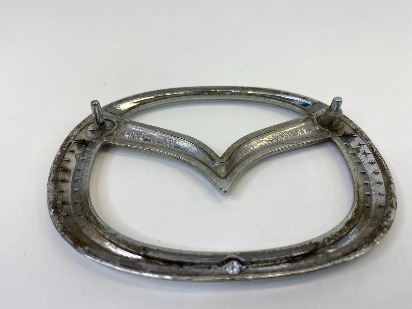 2000-2006 MAZDA MPV REAR TRUNK LOGO EMBLEM BADGE LC62-51-730 OEM