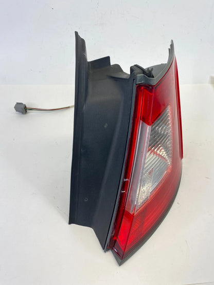 2010-2012 FORD TAURUS REAR RIGHT PASSENGER OUTER QUARTER TAIL LIGHT TAILLIGHT