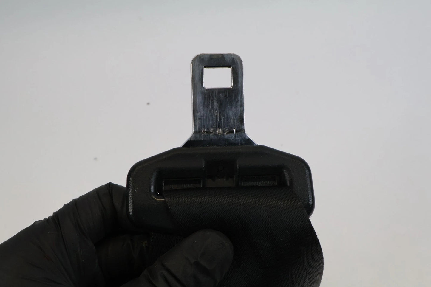 2011-2014 MAZDA 2 FRONT RIGHT PASSENGER SIDE SEAT BELT RETRACTOR BLACK OEM