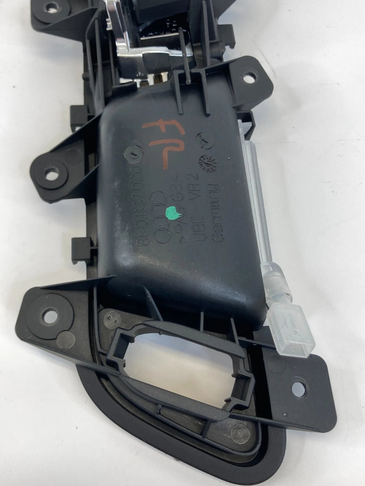 2009-2016 AUDI A4 FRONT RIGHT SIDE INTERIOR DOOR HANDLE ASSEMBLY 8K0-837-020 OEM