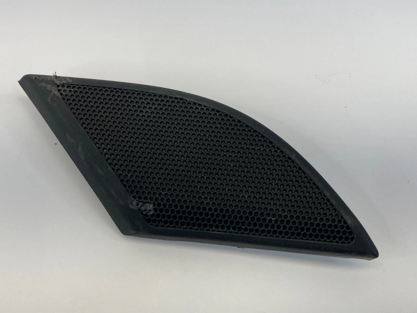 12-15 CHEVROLET CAPTIVA SPORT REAR LEFT SIDE DOOR TWEETER GRILL COVER 96627975