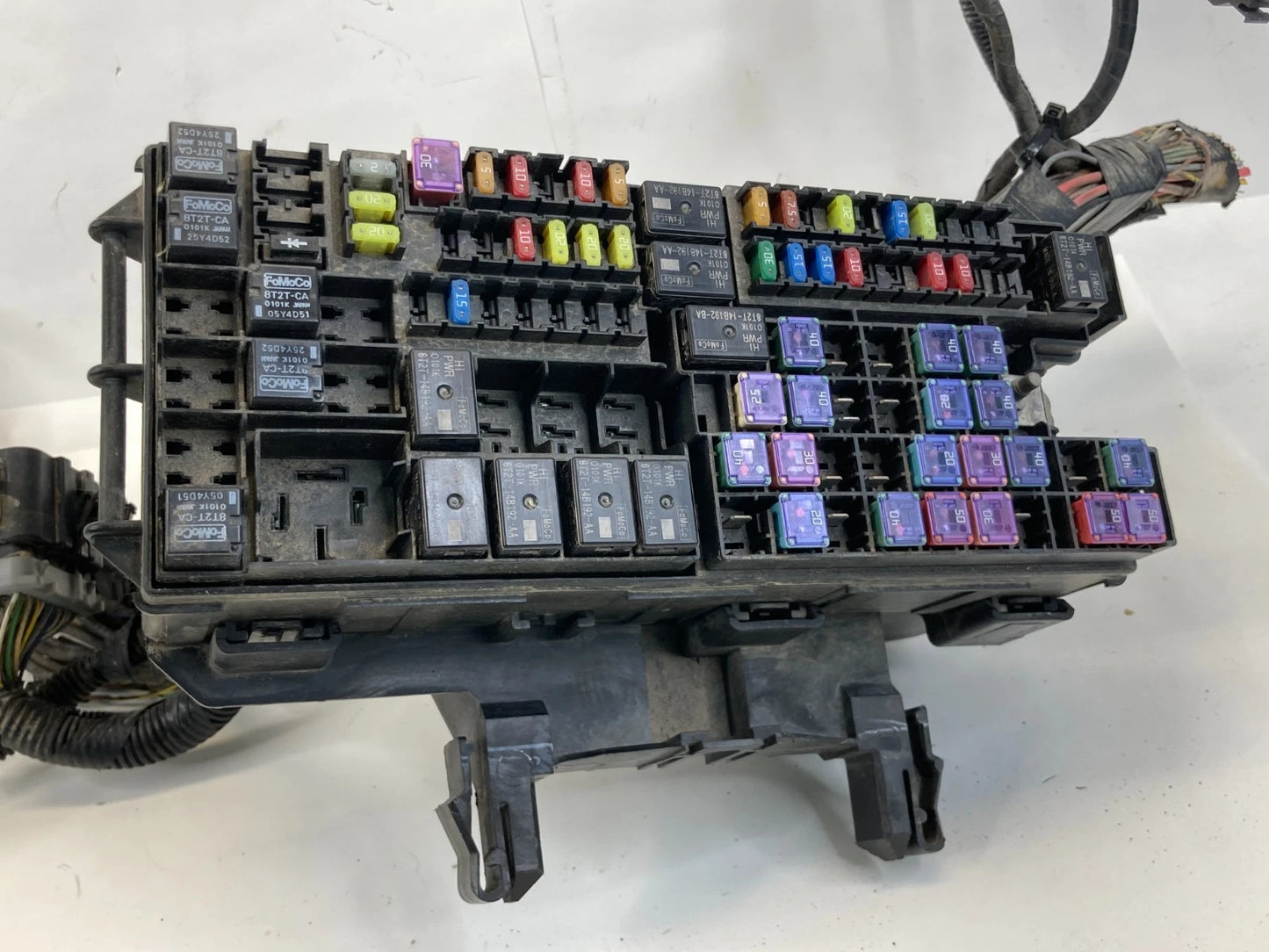 11-15 FORD EXPLORER 13-15 INTERCEPTOR UTILITY ENGINE FUSE RELAY BOX COMPARTMENT