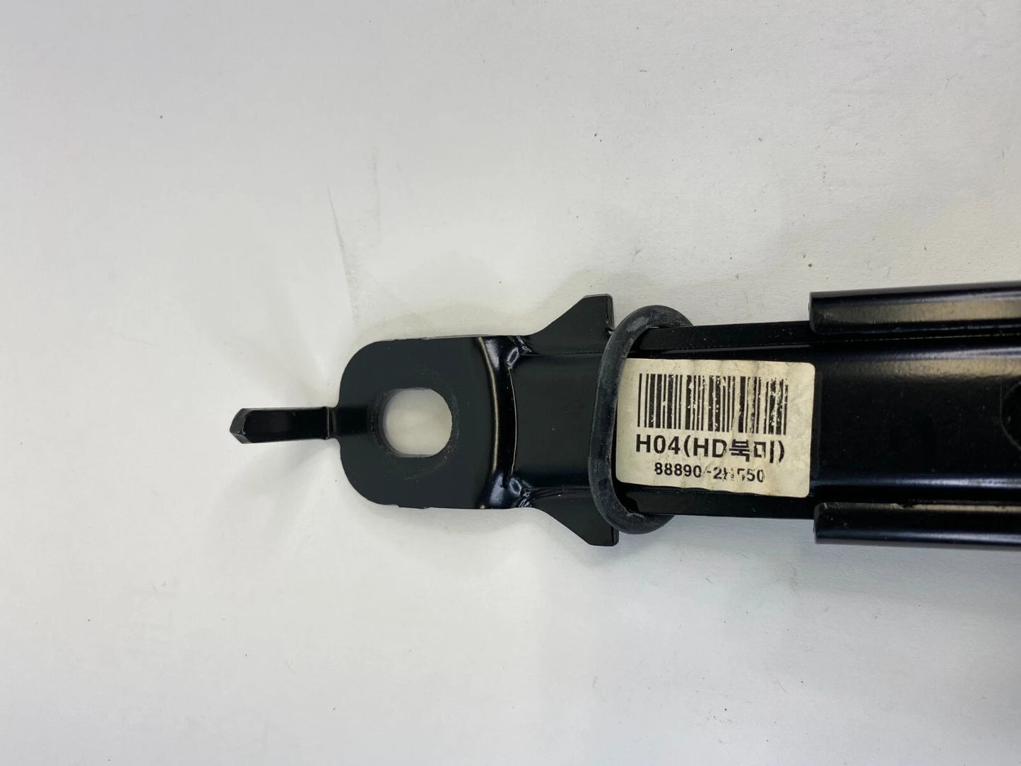 2007-2010 HYUNDAI ELANTRA FRONT RIGHT SIDE SEAT BELT HEIGHT ADJUSTER 88890-2H550