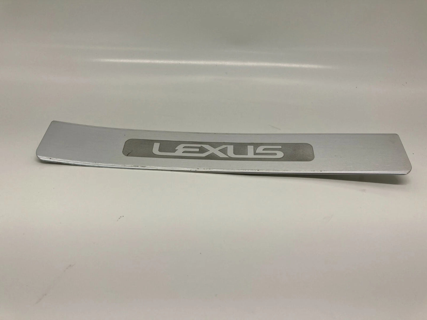 2006 LEXUS GS300 2007-2011 GS350 REAR RIGHT DOOR SILL SCUFF TRIM PLATE OEM