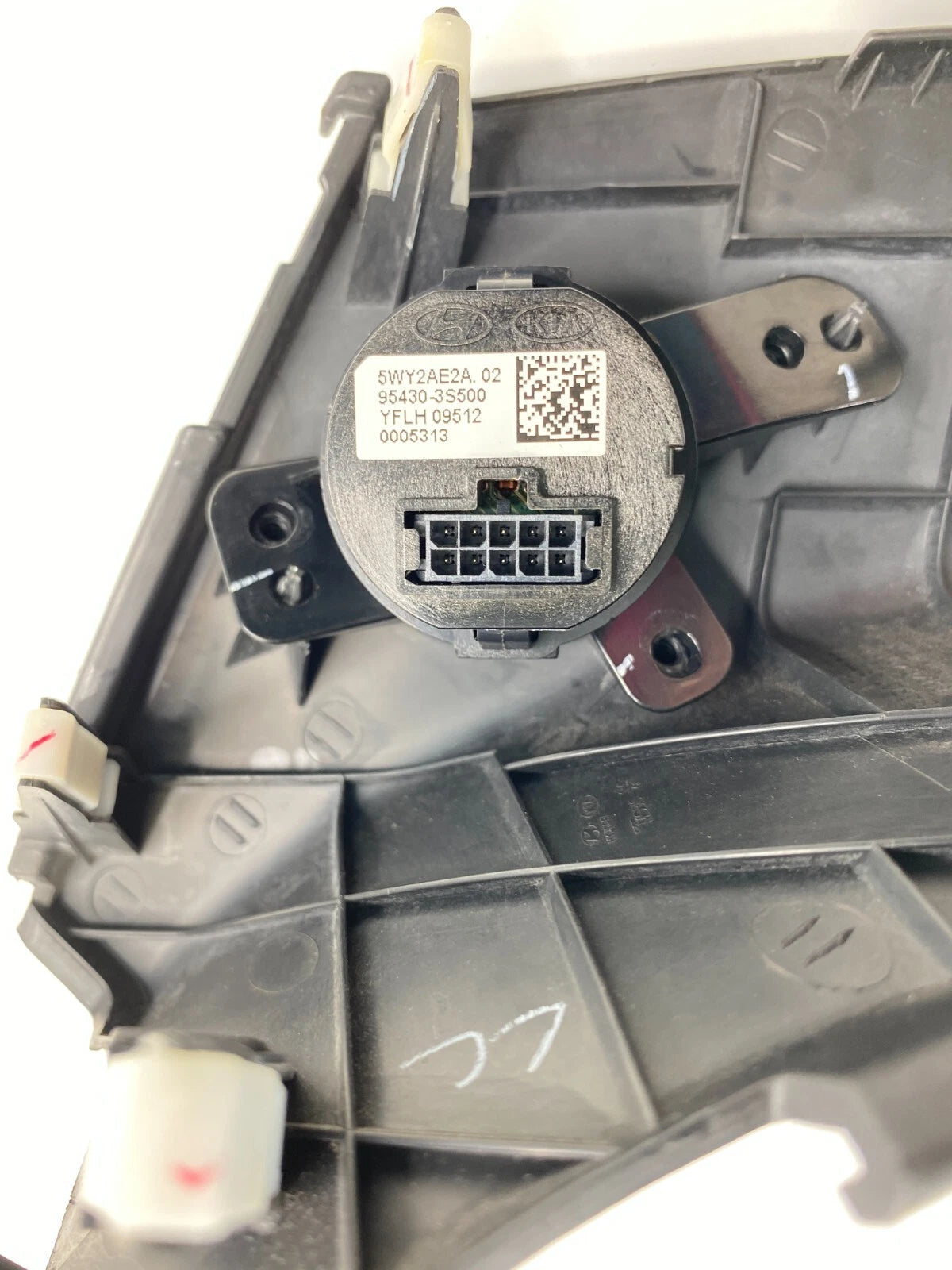 2011-2014 HYUNDAI SONATA DASH ENGINE START STOP BUTTON W/ BEZEL PANEL 848413S100