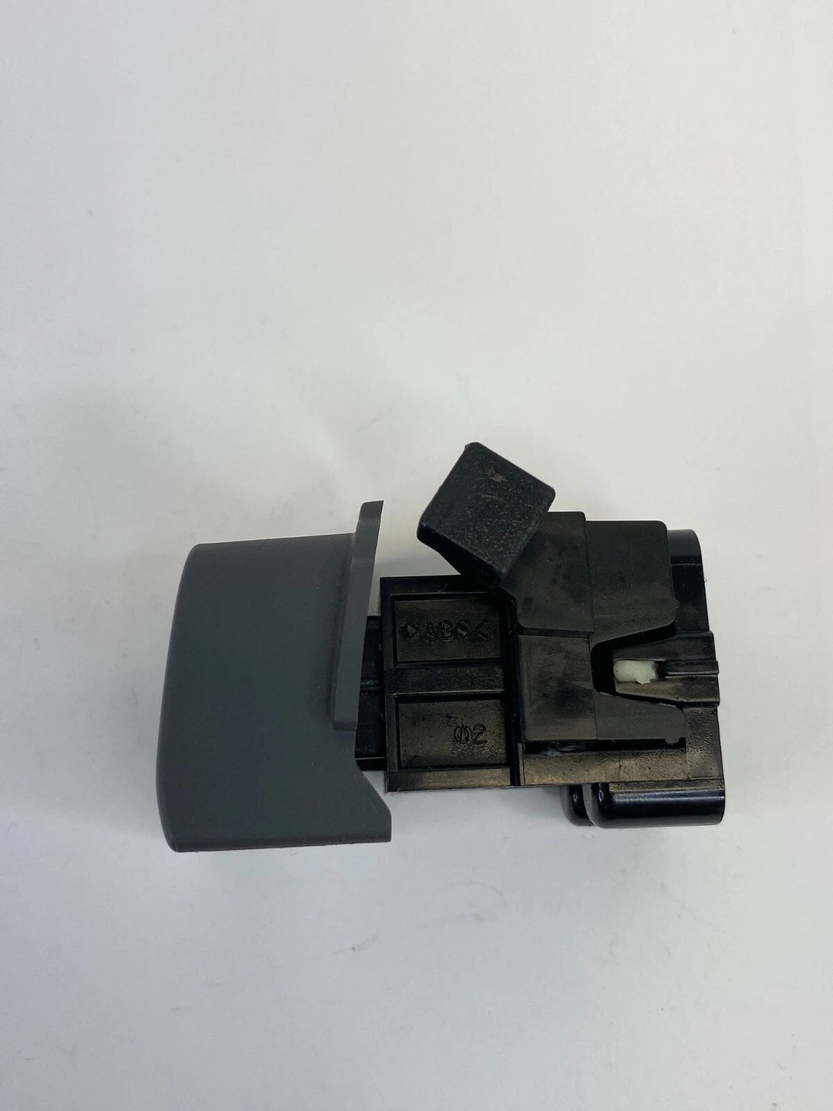 2010 2011 10 11 TOYOTA PRIUS GLOVE BOX LATCH LOCK RELEASE BUTTON OEM