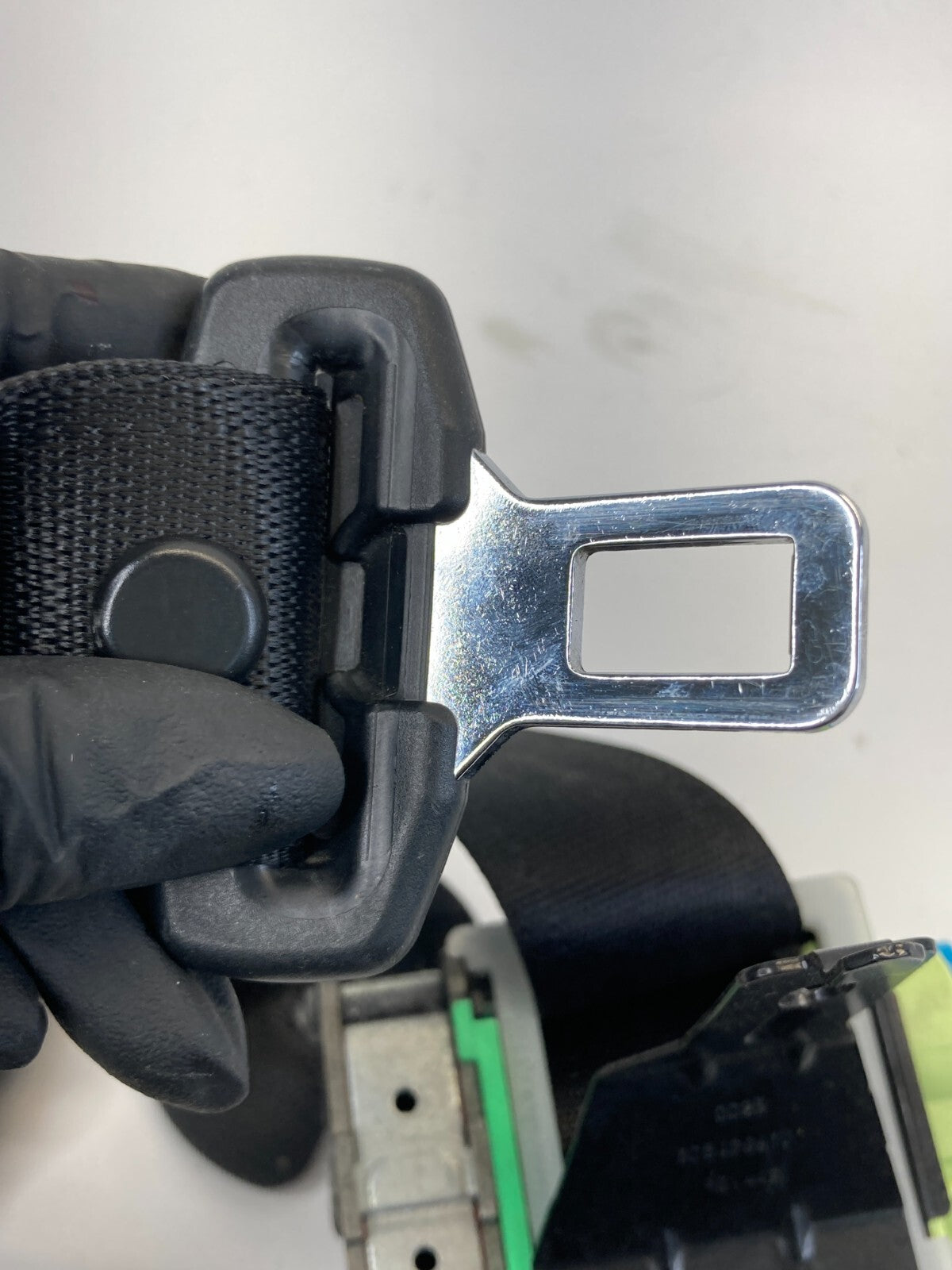 2003-2011 Saab 9-3 93 Sedan Front Right Passenger Seat Belt Retractor 305429910