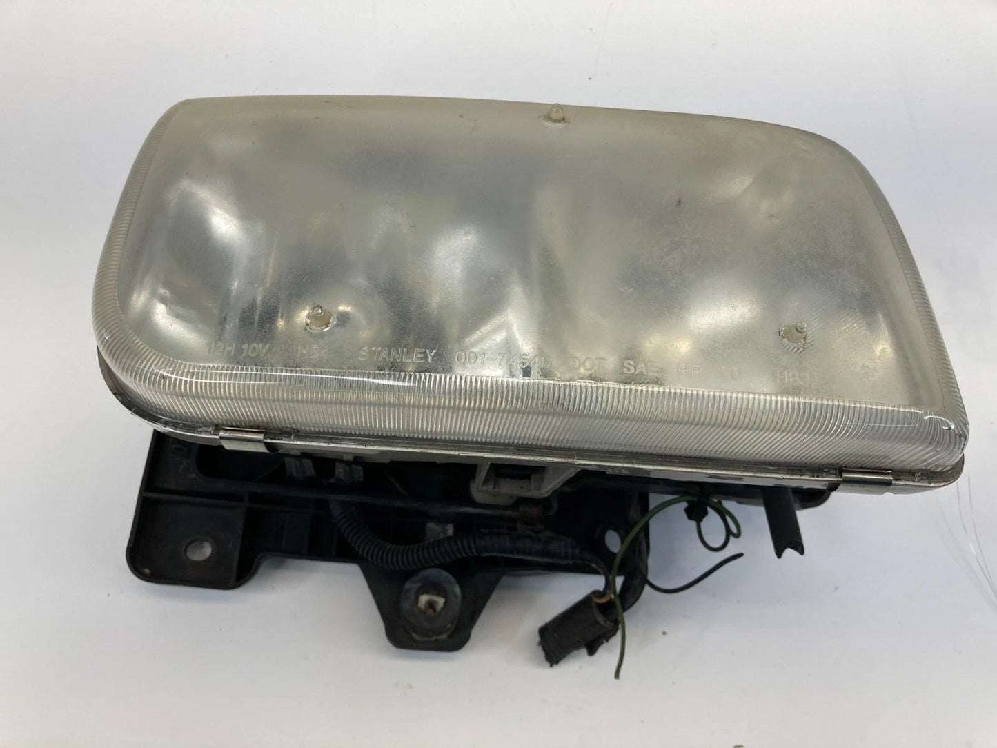 1999 2000 CADILLAC ESCALADE FRONT RIGHT SIDE HEADLIGHT HEADLAMP 15738658 OEM