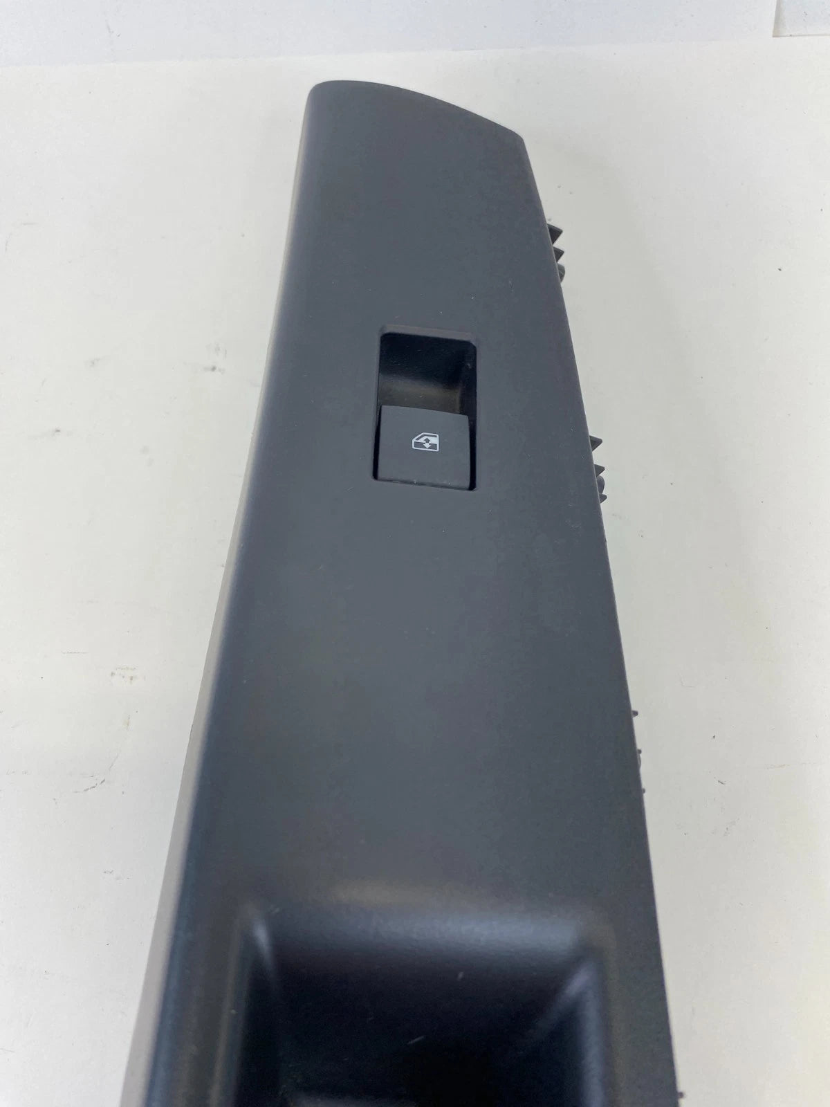 2011-2016 CHEVROLET CRUZE FRONT RIGHT WINDOW BUTTON SWITCH W BEZEL 877569434 OEM