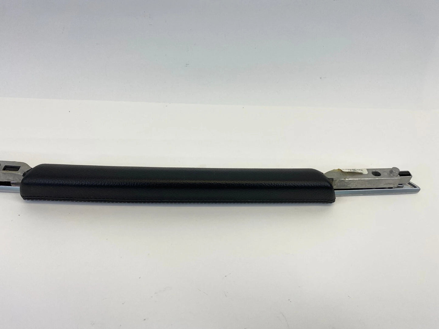 2006-2011 MERCEDES-BENZ ML350 CENTER CONSOLE LEFT SIDE GRAB HANDLE 16877324 OEM