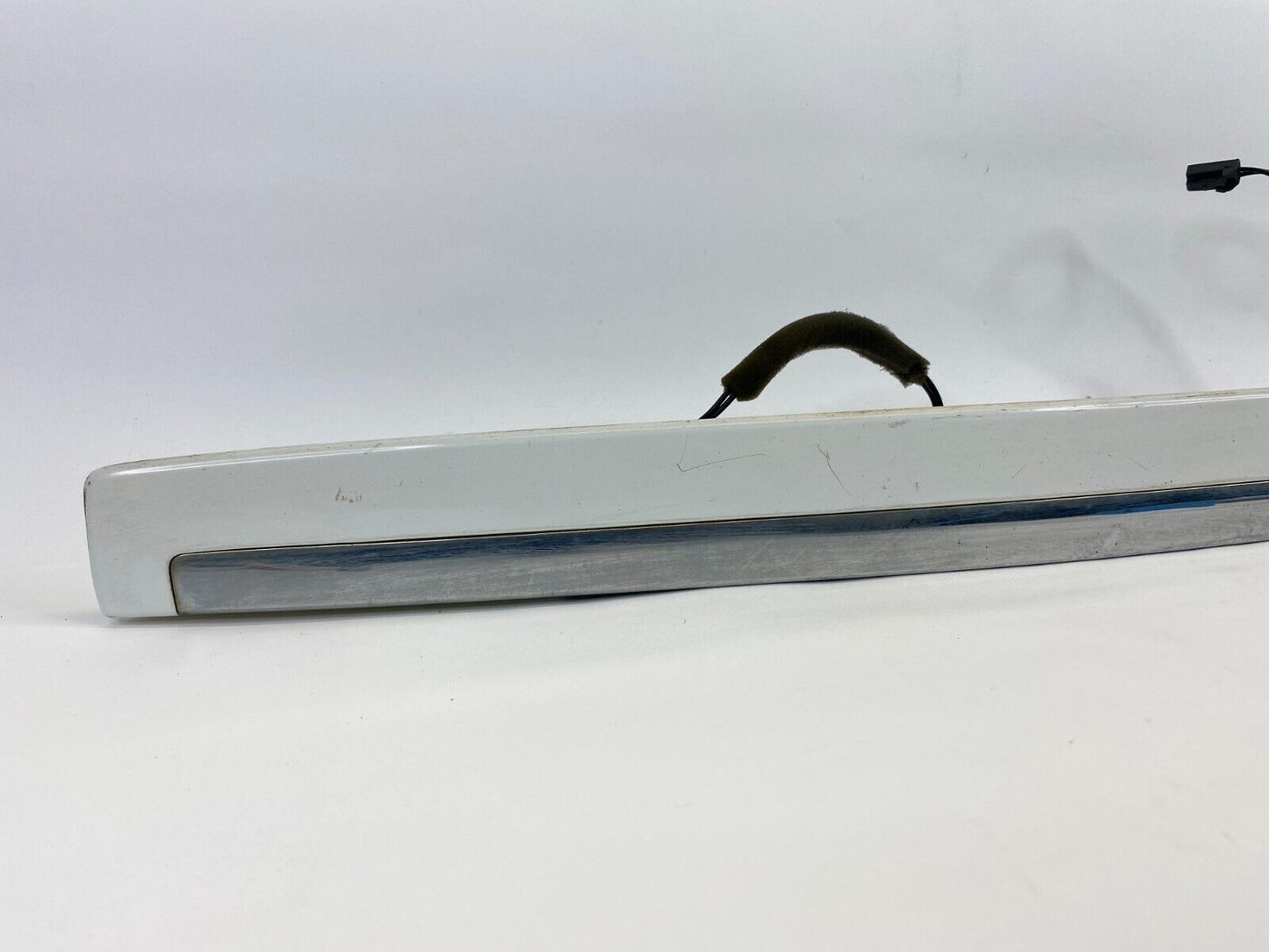 2003-2006 Kia Sorento Trunk Tailgate Lid License Plate Bezel Trim Molding OEM