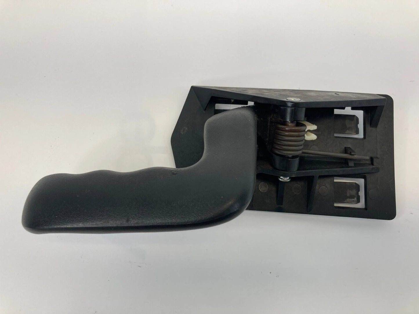 2002-2006 CHEVROLET AVALANCHE 1500 FRONT LEFT SIDE INTERIOR DOOR HANDLE OEM
