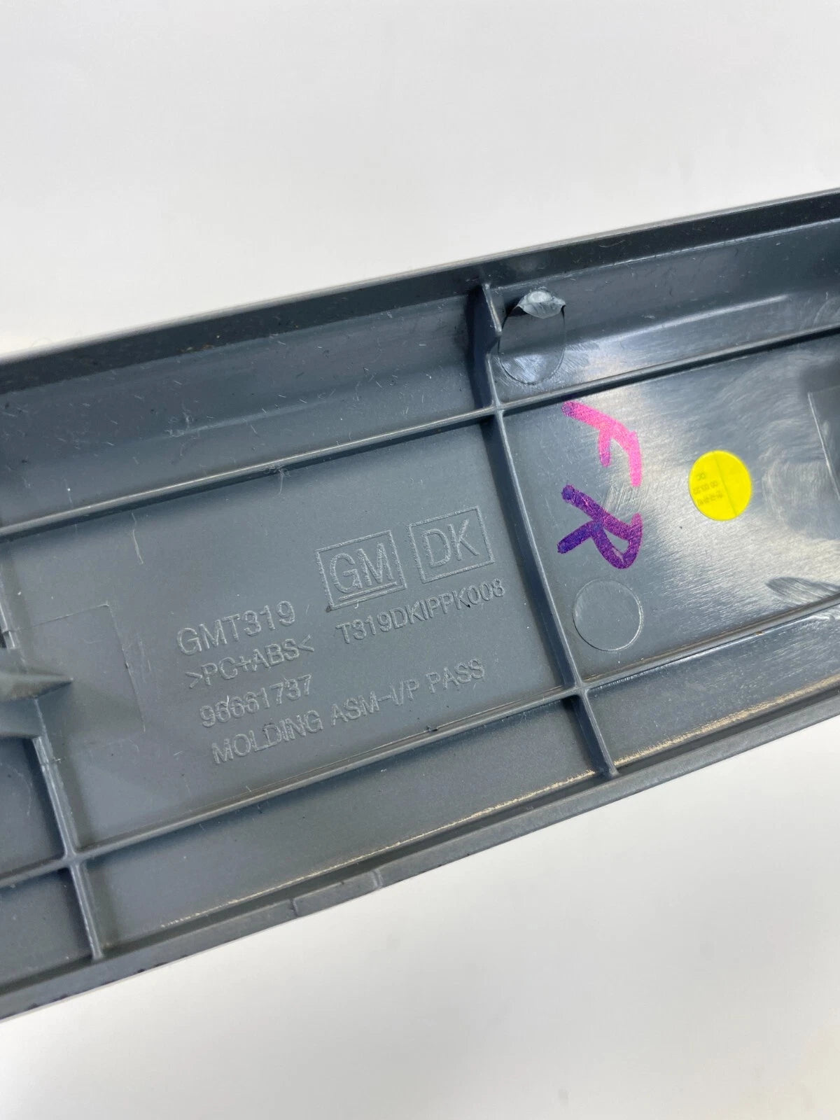 2008-2010 SATURN VUE DASH PANEL RIGHT SIDE BEZEL TRIM MOLDING COVER 96661737 OEM