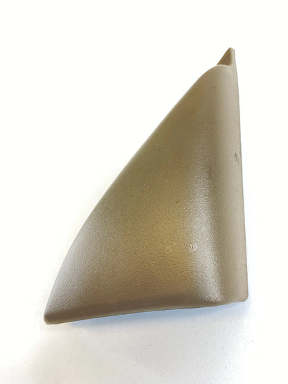 1999-2005 PONTIAC GRAND AM FRONT RIGHT INNER CORNER MIRROR COVER TRIM 22614768
