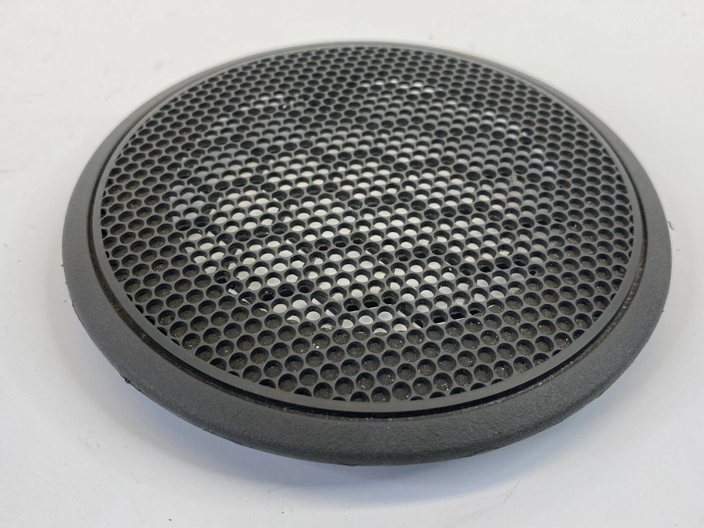 2006 2007 JEEP COMMANDER FRONT LEFT DRIVER SPEAKER COVER GRILLE 5JZ09TRMAB OEM