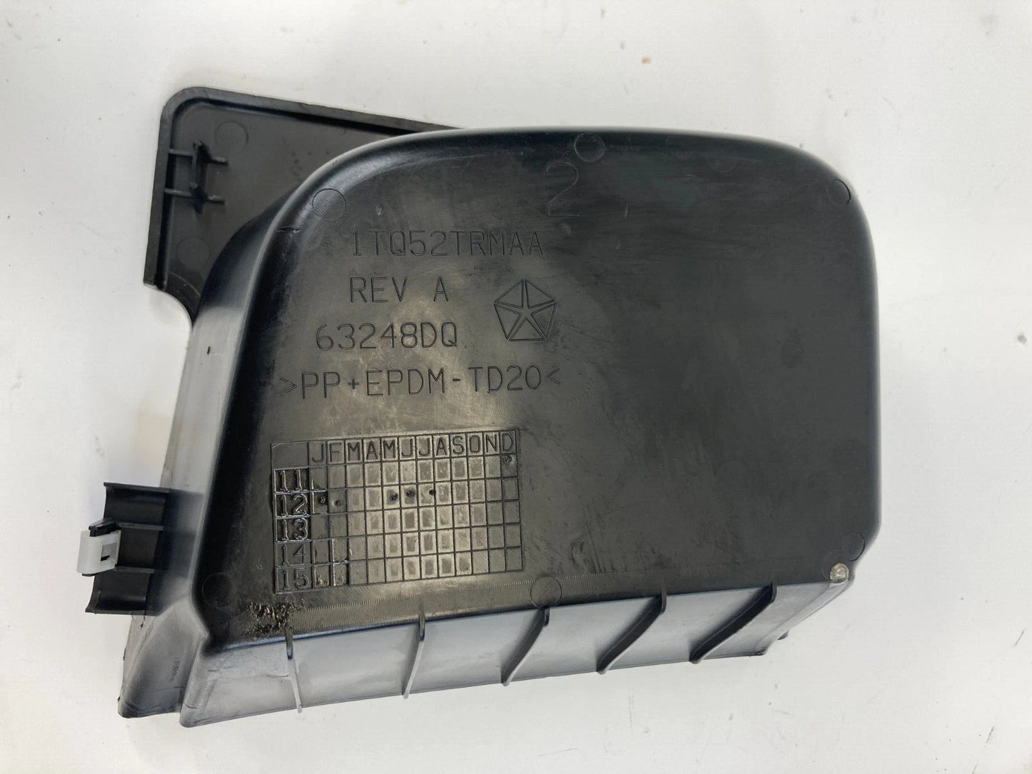 2013 13 DODGE DART FRONT CENTER DASH STORAGE COMPARTMENT ASSY 1TQ52TRMAA