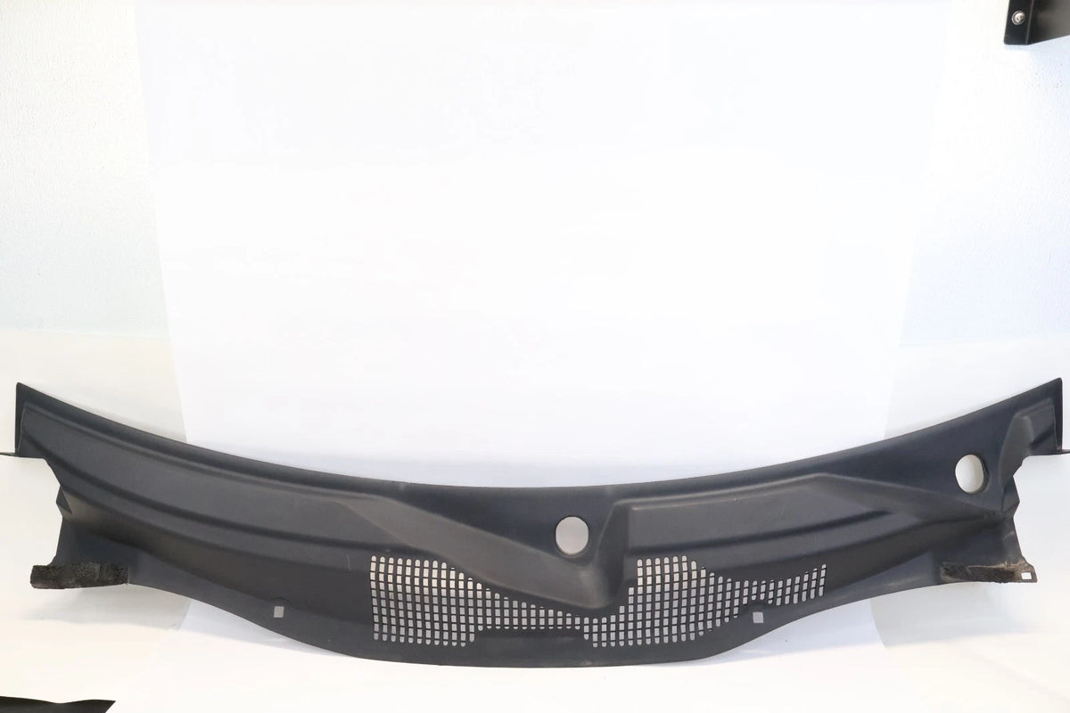 2007-2017 JEEP COMPASS FRONT WINDSHIELD WIPER COWL TOP PANEL 05303964AF OEM