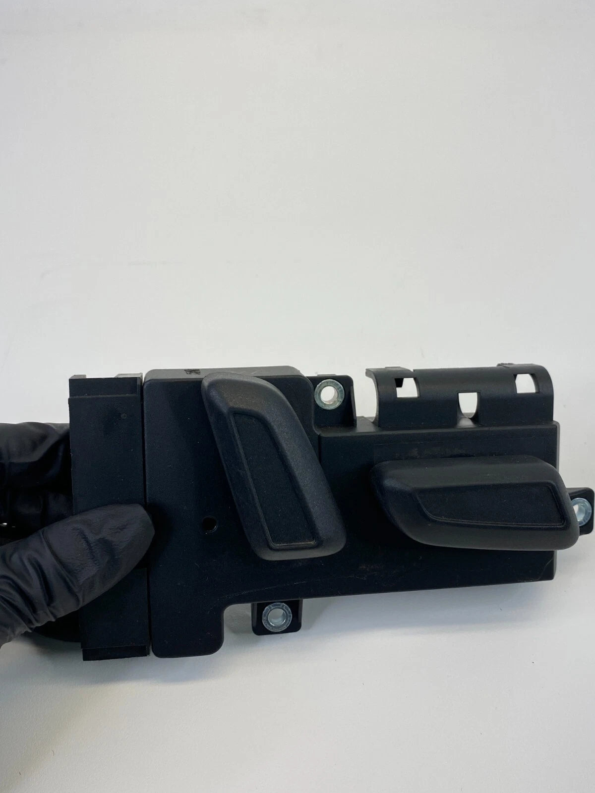 2009-2017 VOLKSWAGEN CC FRONT RIGHT POWER SEAT ADJUSTER SWITCH 8K0-959-748-B OEM