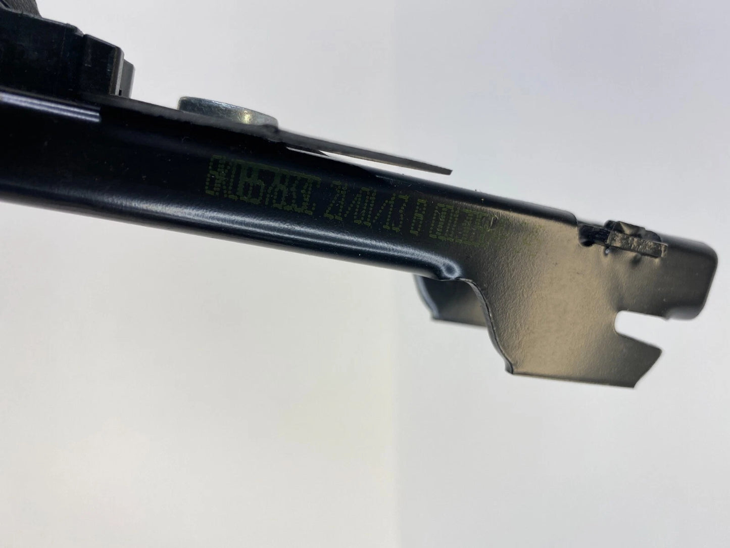 2002-2016 AUDI A4 QUATTRO FRONT RIGHT SIDE SEAT BELT HEIGHT ADJUSTER 8K0857833C