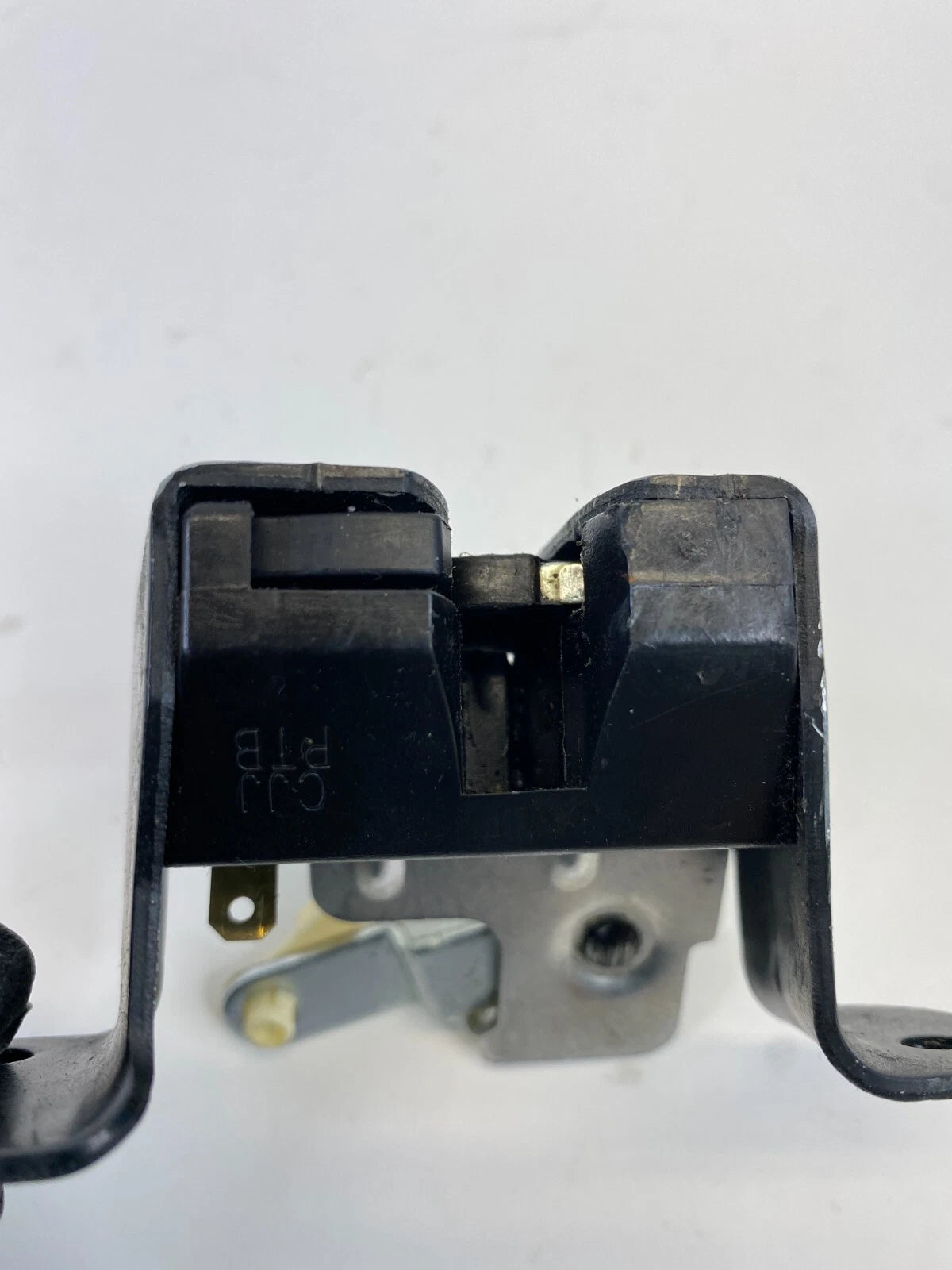 2005 2006 2007 2008 2009 HYUNDAI TUCSON REAR BACK GLASS WINDOW LOCK LATCH OEM