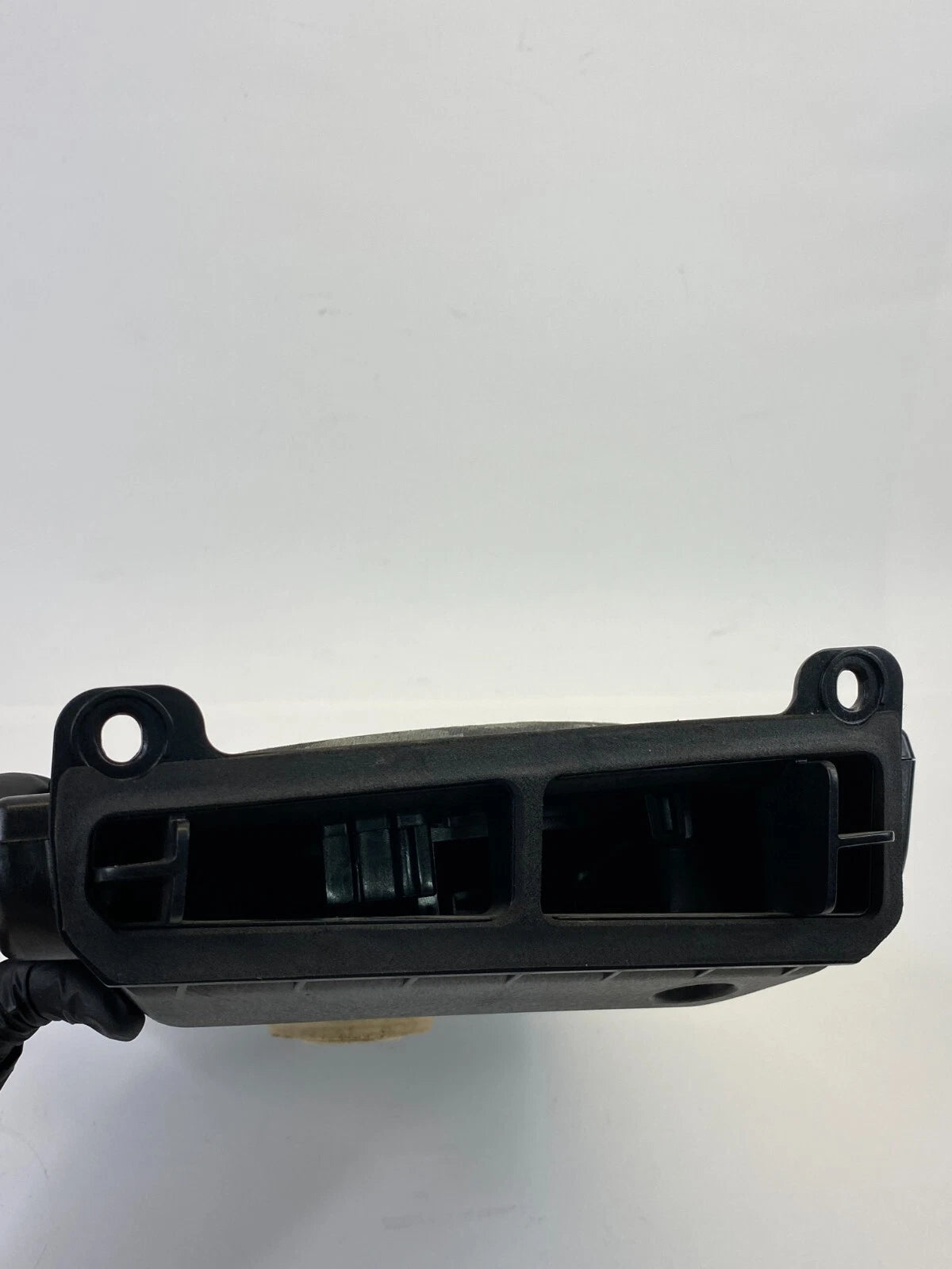 2004-2007 BMW 530I 525I RIGHT CENTRAL BASS SUBWOOFER SPEAKER AUDIO 65136919358